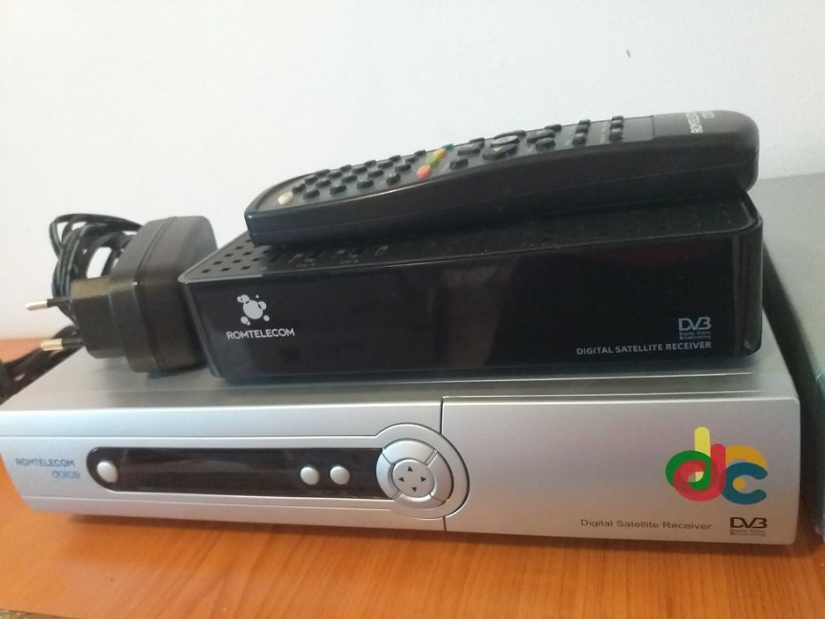 2 receptor satelit Dolce TV/Romtelecom-Receiver/N52665 COSHIP 12 Volti