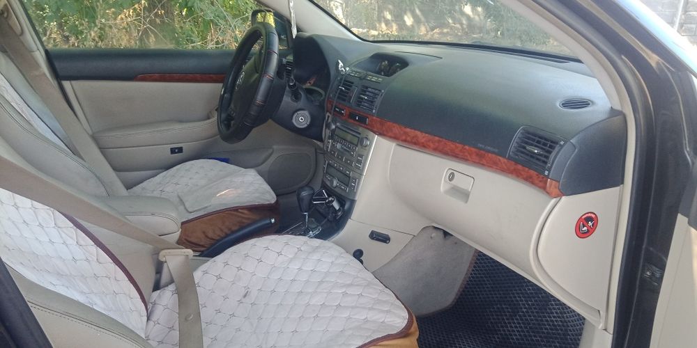 Продам тойота авенсис