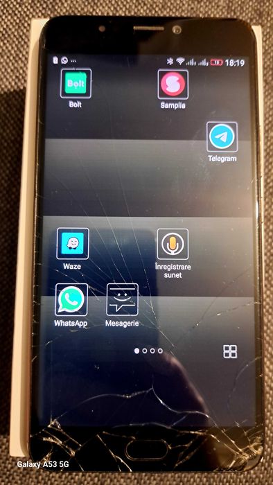 Telefooane samsung ,vodafone 600