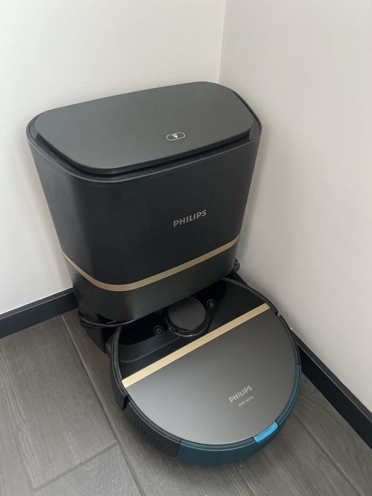 Robot aspirator si mop Philips Seria 7000 Aqua XU7100/01, negru/auriu