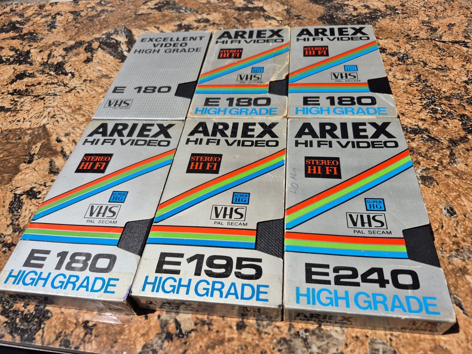 Vând Lot 12 casete video VHS originale ARIEX & ICE de 180,195,240  minute colectie de filme diferite genuri