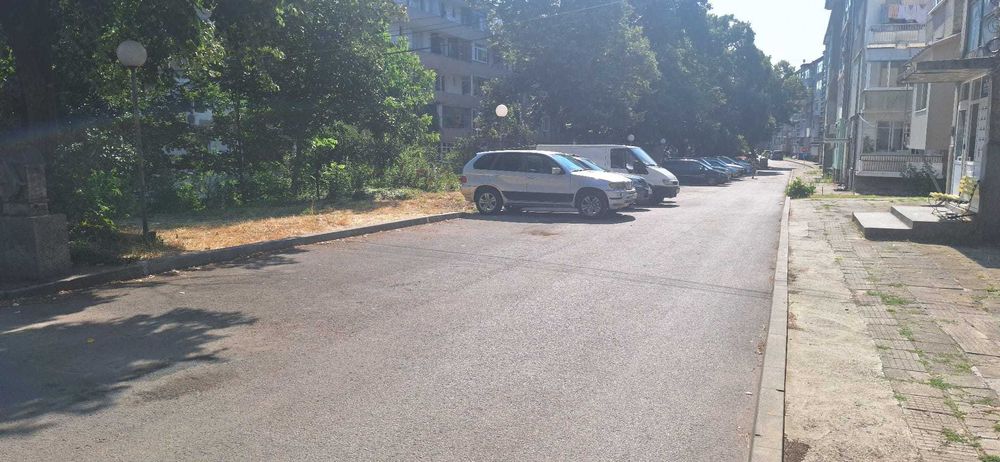 Продава се Тристаен апартамент в Разград, Център - 90 кв.м за 1615 €/кв.м - Снимка #18