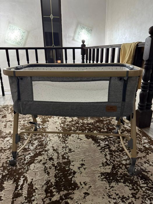 Продается манежка от Ining baby