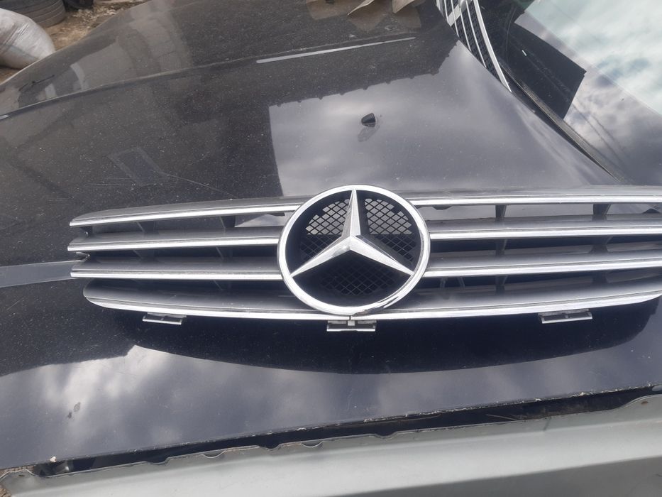 Grila fata Mercedes clk