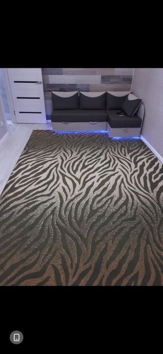 Продам ковёр в хорошем состоянии