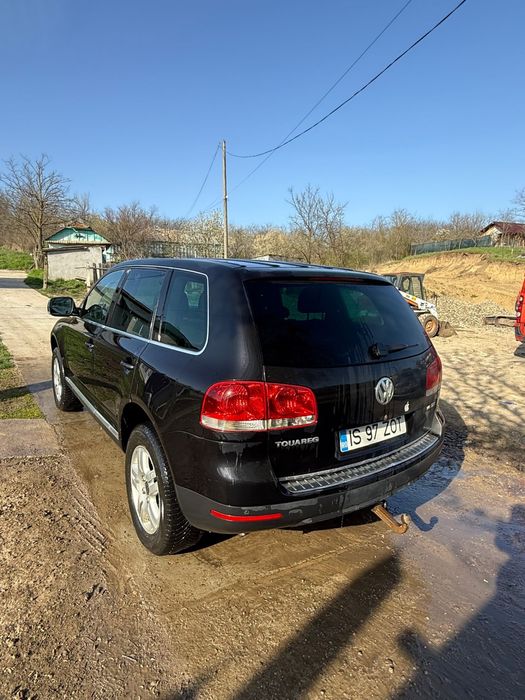 Volkswagen Touareg 3.0 TDI V6 pe arcuri