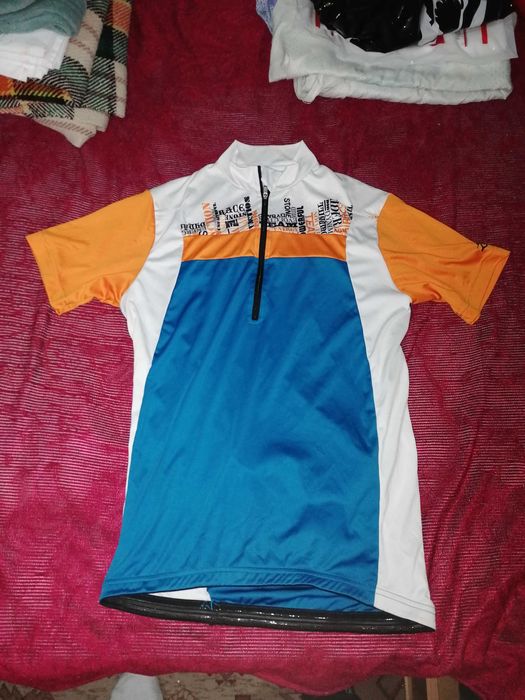 Продавам 2 броя нови Вело-тениски - размер М