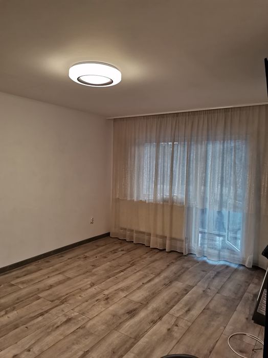 Apartament 3 camere, 74 mp – etaj 1, zonă centrală, renovat
