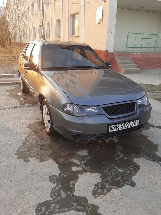 Nexia 2 sotiladi 2015-yil rangi mokri , yurgan yoʻli 84.000,