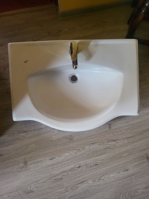 Vând chiuvetă/lavoar ceramică