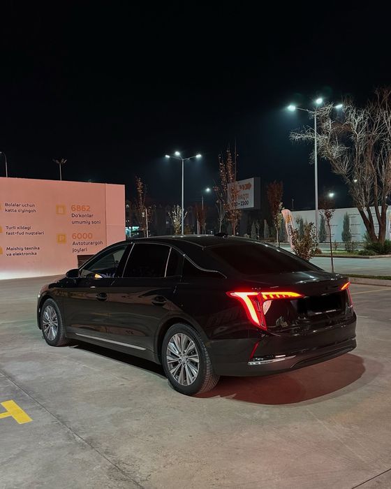 Сухой аренда Хонгжи / Suxoy arenda Hongqi IQM5 (Yandex , Uklon taxi)