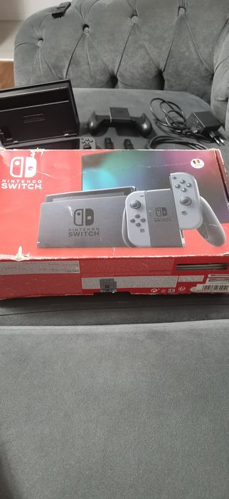Vând consola Nintendo swich utilizat