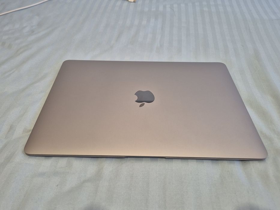 Macbook air m1 2020