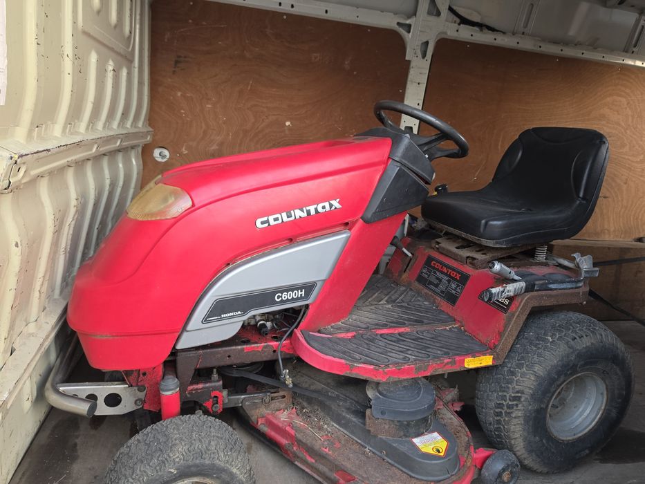 Тракторна косачка Countax C600H с Honda двигател  16hp