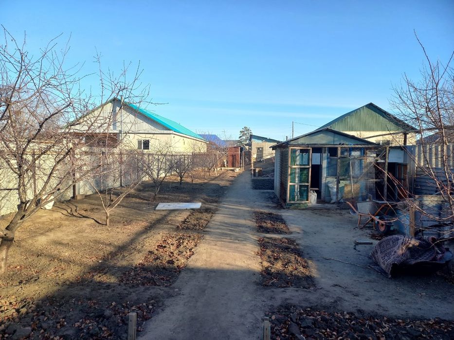 Тез арада жер үй сатылпды