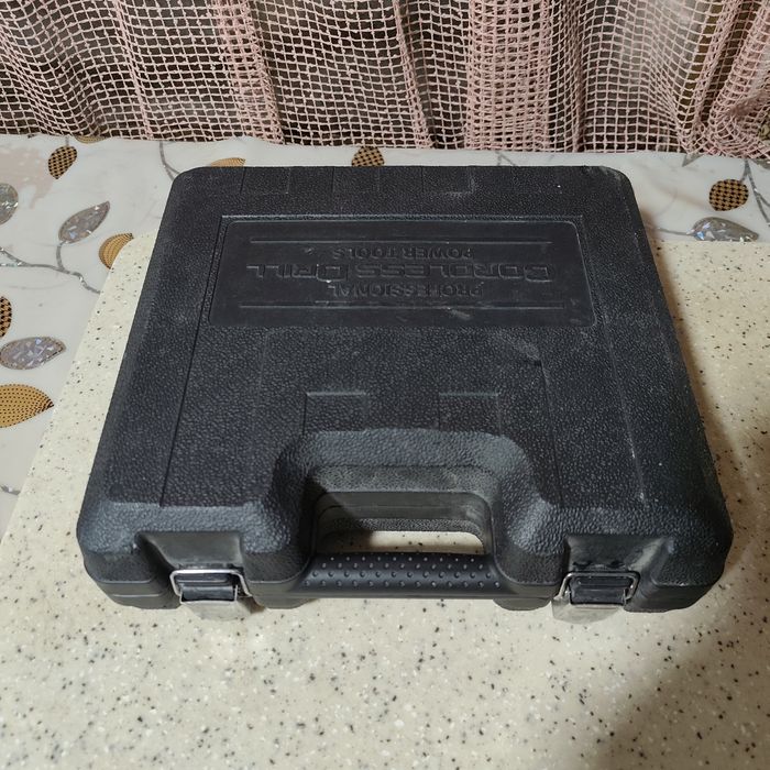 Ш у р у п о в ё р т  оригинал бош Bosch drill