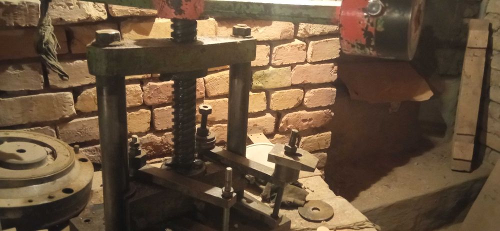 Пресс.        ручной