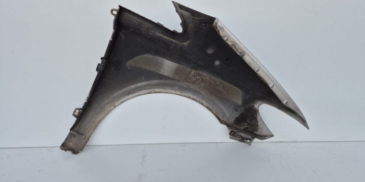 Aripa stanga Mercedes-Benz Vito W639