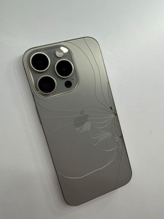 iPhone 15 pro 128 gb