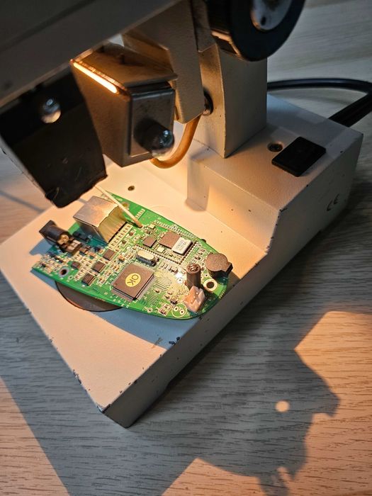 Бинокулярен технически микроскоп