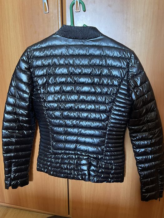 Geaca Guess slim fit XS