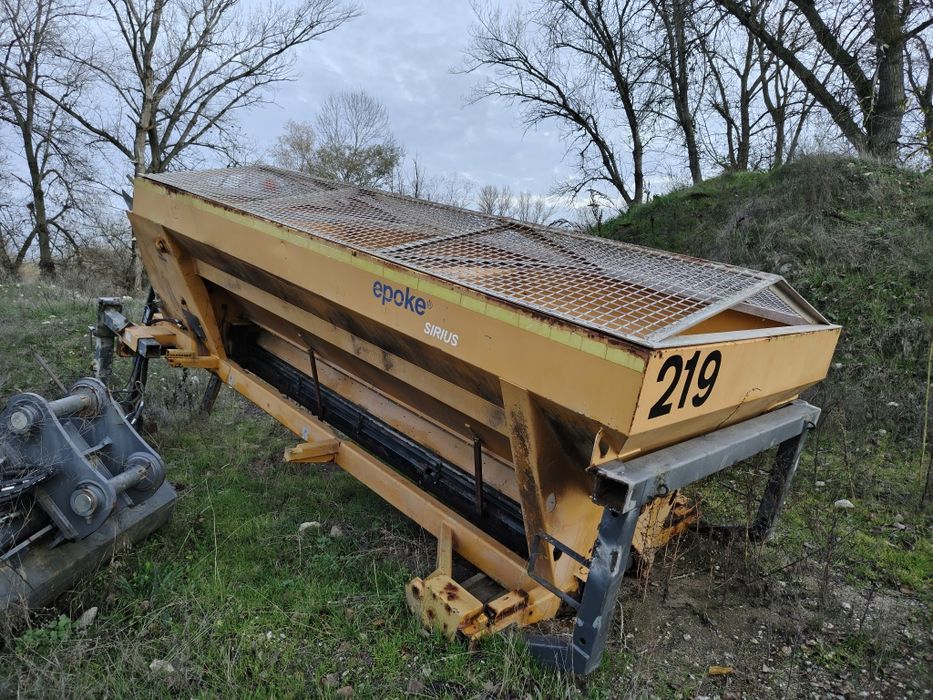 Sărăriță +lama de zapada