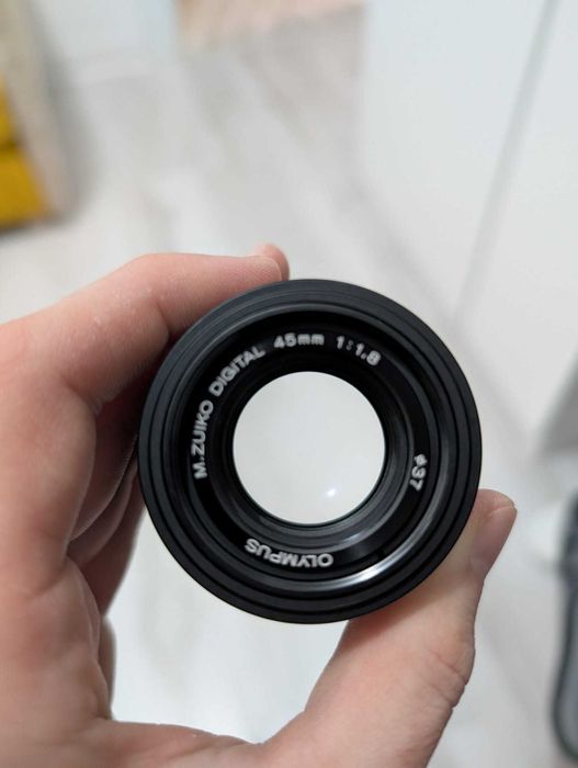 Obiectiv MFT Olympus 45mm f1.8