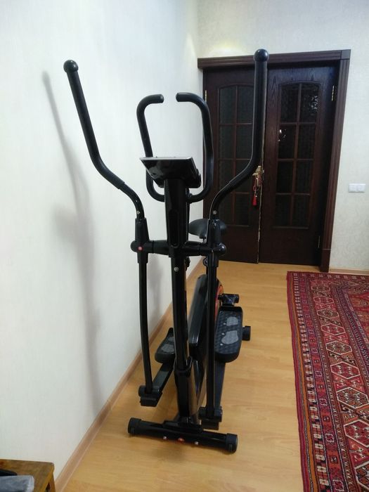 Велотренажёр 
Состояние:отличное , как новый  
Фирма : clitc