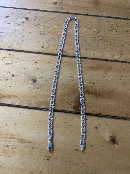 Продам цепочку серебро