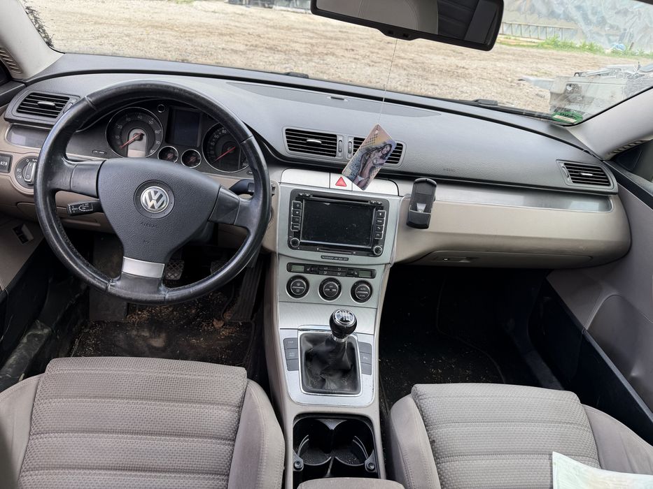 ПАСТ Б6 1.6 FSI 2006 G 6 степена кутия  само на части