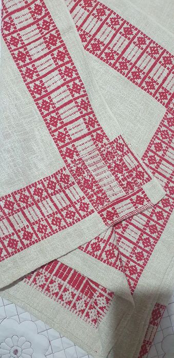 Față de masă lucrata manual model traditional