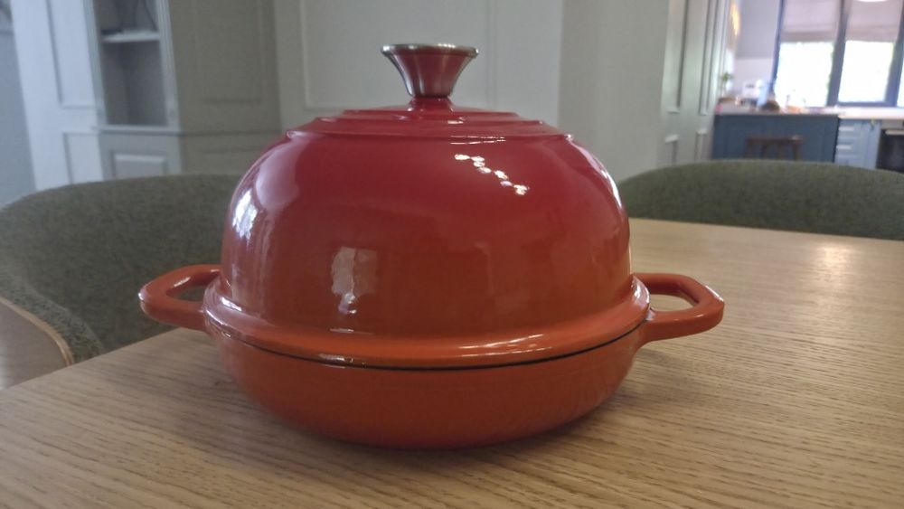 Чугунен емайлиран съд за печене на хляб (Dutch Oven) – нов