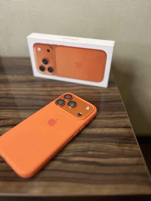 Продам айфон 17 про