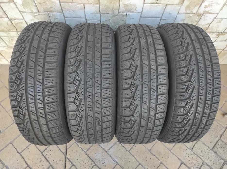 Гуми "Пирелии" 205/65/17 - зимни