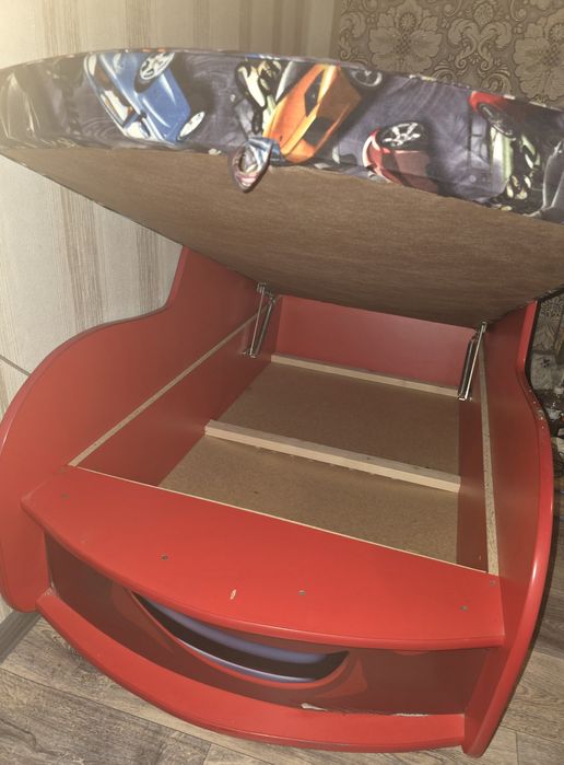 Продаётся кровать