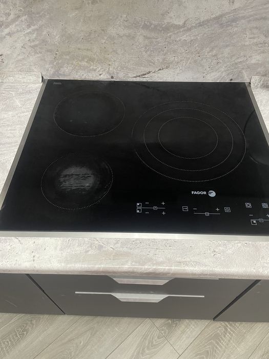 Электрическая варочная панель