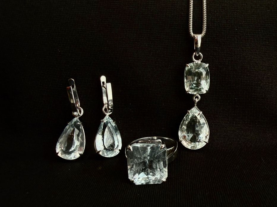 Ювелирный комплект с аквамаринами