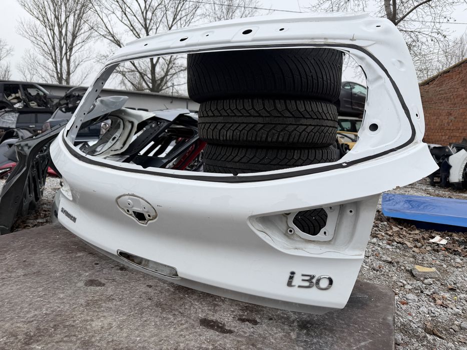 Капак Багажник Hyundai I30