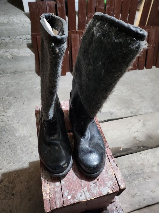 Cizme din piele și postav mărimea 43