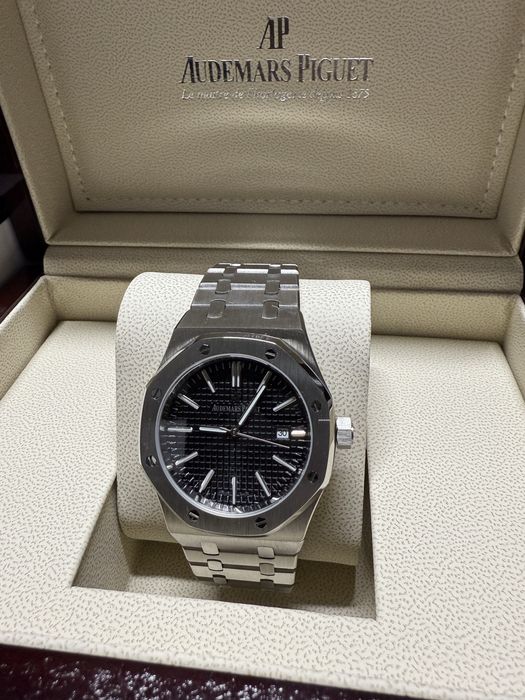 Audemars Piguet 42 mm, AUTOMATIC- full box