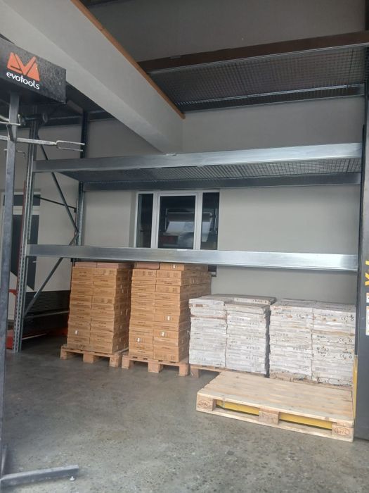 Rafturi metalice
