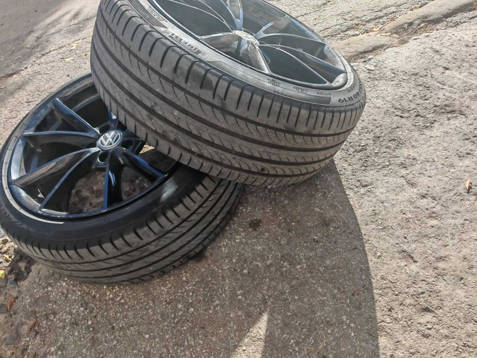 Джанти 19" 8,5J19 5x112 с нови гуми Pirelli Powergy 235/40R19 VW, AUDI