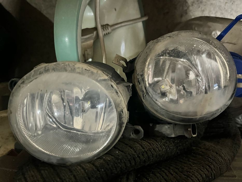 Продам противотуманки камри 40