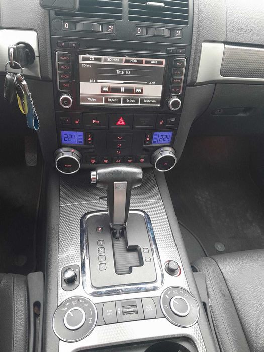 VW Touareg facelift 2008 3.0tdi [casa] highline full pret 8990e neg
