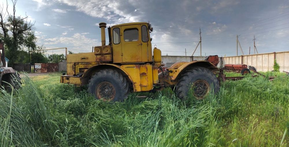 Трактор К-700 8-цилиндровый