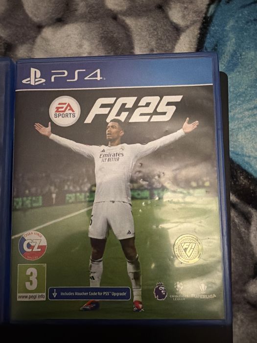 Ps  4 stare ca noua  3 jocr