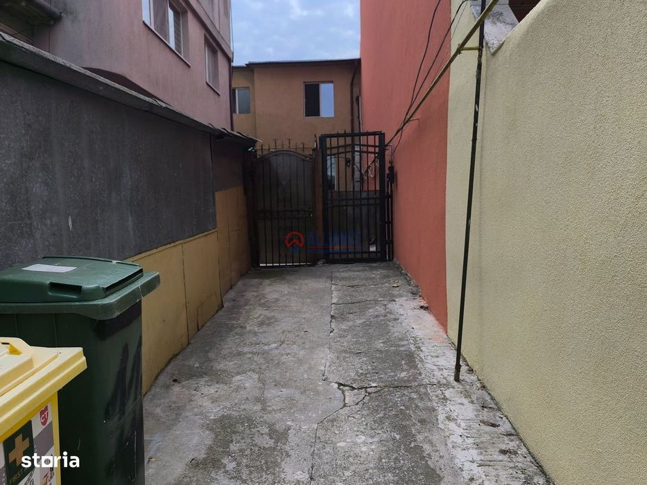 CENTRU - Casa solida cu etaj ,la pret de apartament !