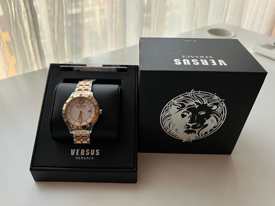 Женские часы Versus by Versace