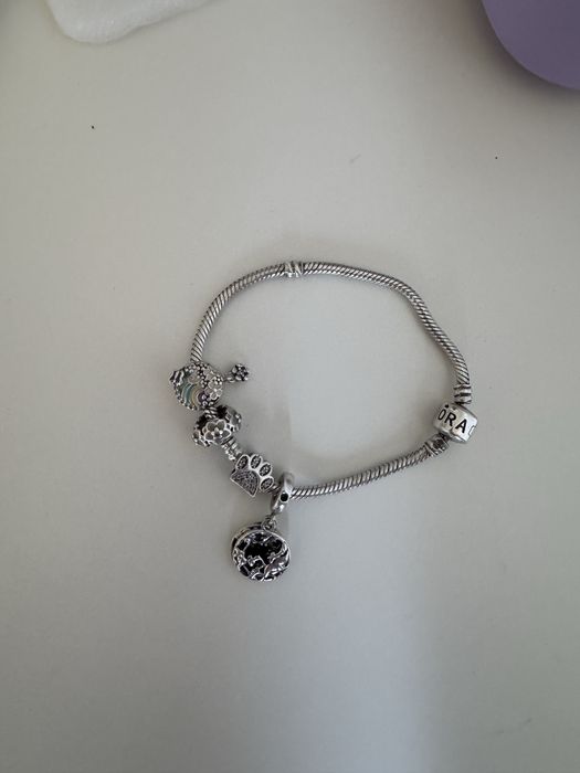 Гривна Pandora с талисмани