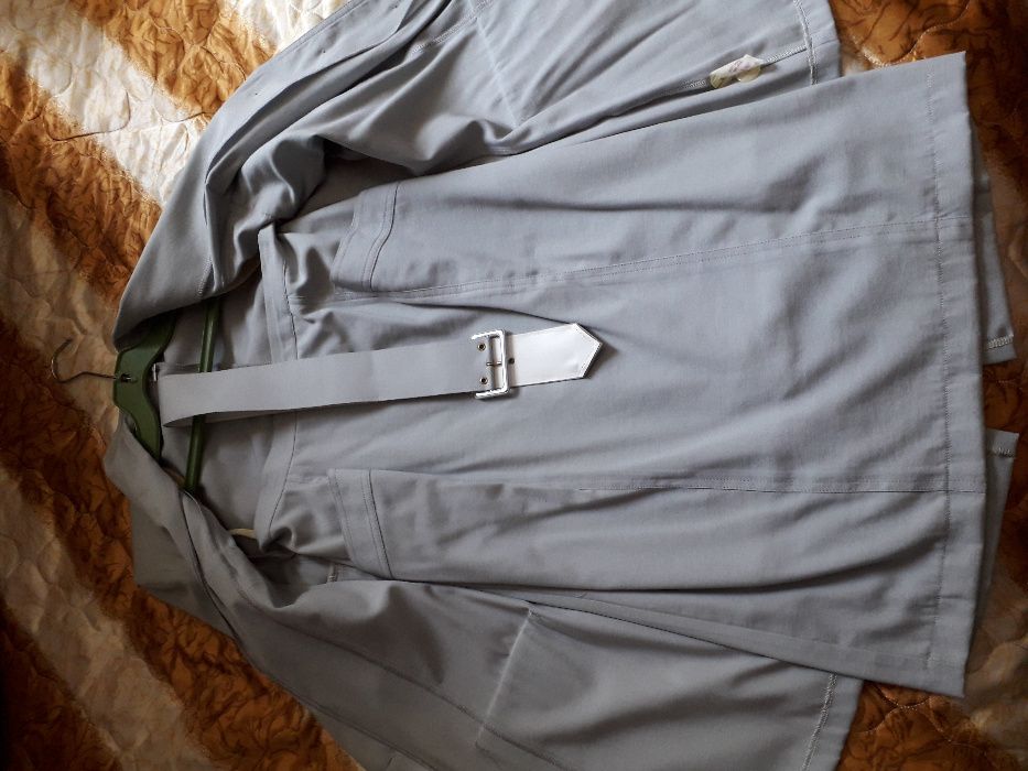 Дамски костюм в сиво 46 размер